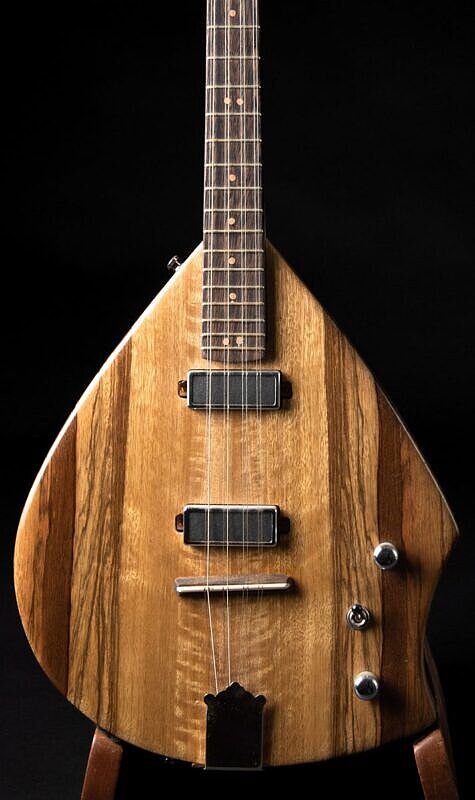 Electric bouzouki, limba